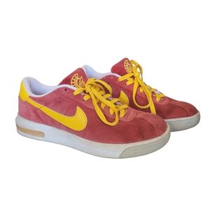 Nike USC Sneakers Womens 7.5 Mens 6